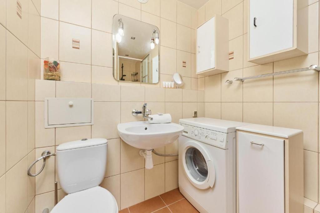 Apartment Klobucka Варшава Экстерьер фото